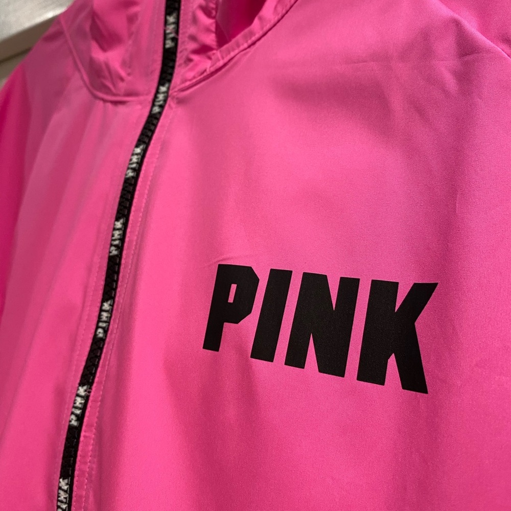 Victoria Secret PINK - NWT Anorak. Med/Large - Picture 2 of 9
